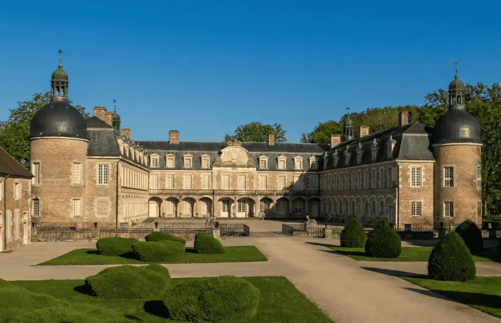 CHÂTEAU_DE_PIERRE-DE-BRESSE__1_.png