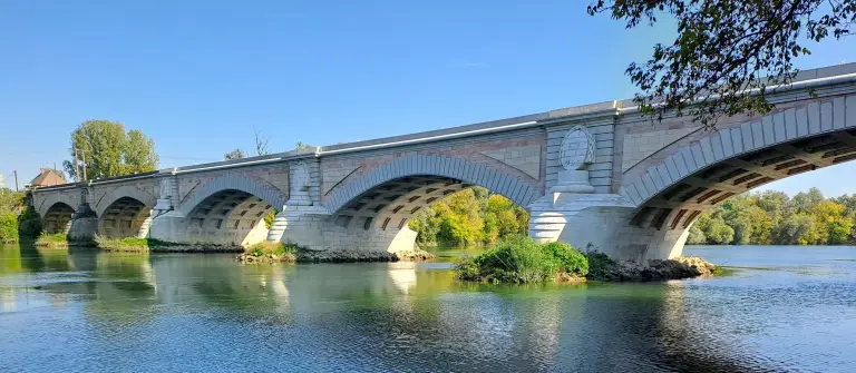 pont-de-navilly.jpeg